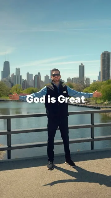 Personal brand reel for a Chicago realtor, shot on the lakefront.