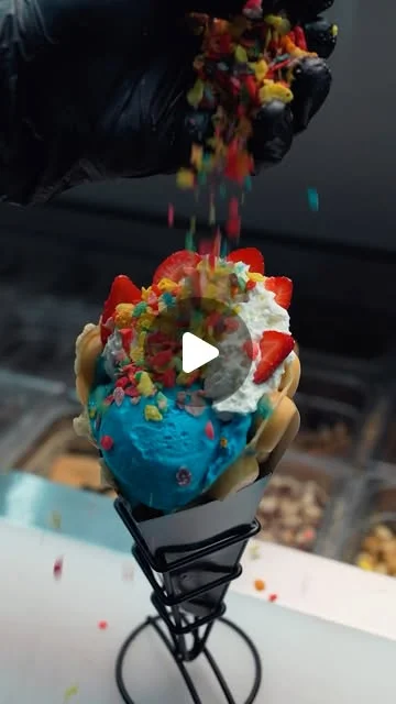 A colorful dessert reel featuring Gordo’s bubble waffles.